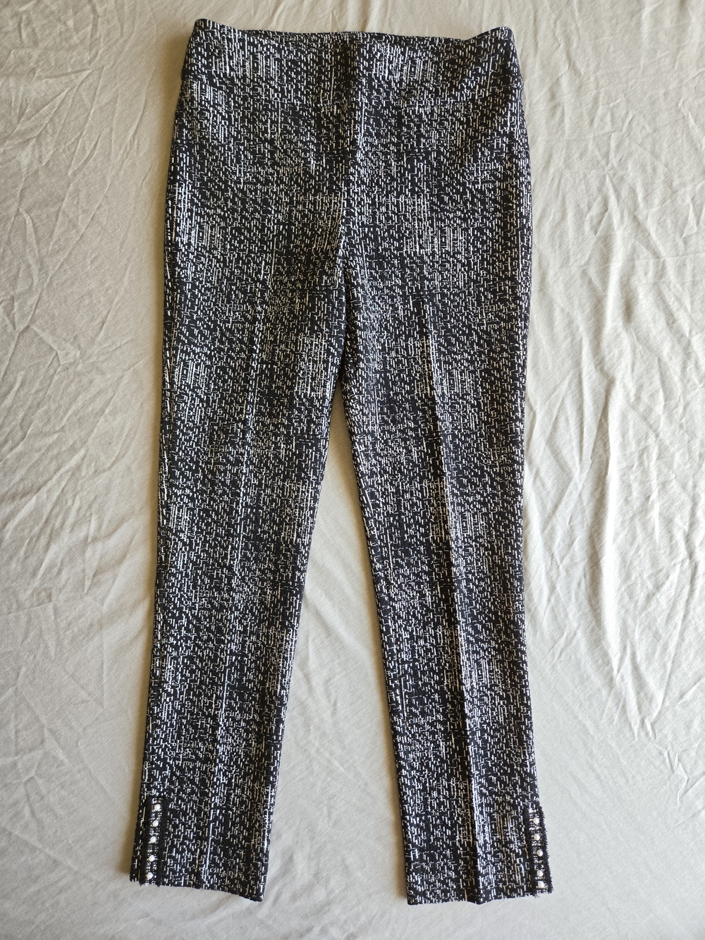 Joseph Ribkoff Black & White Tweed Skinny Pants Pearl Accent Hem Size 8